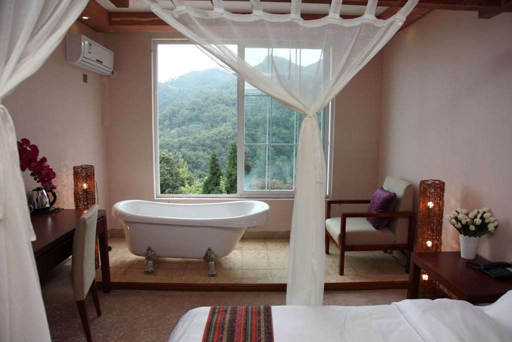 Panshan Tingquan Tuwo Holiday Resort Leshan Bilik gambar